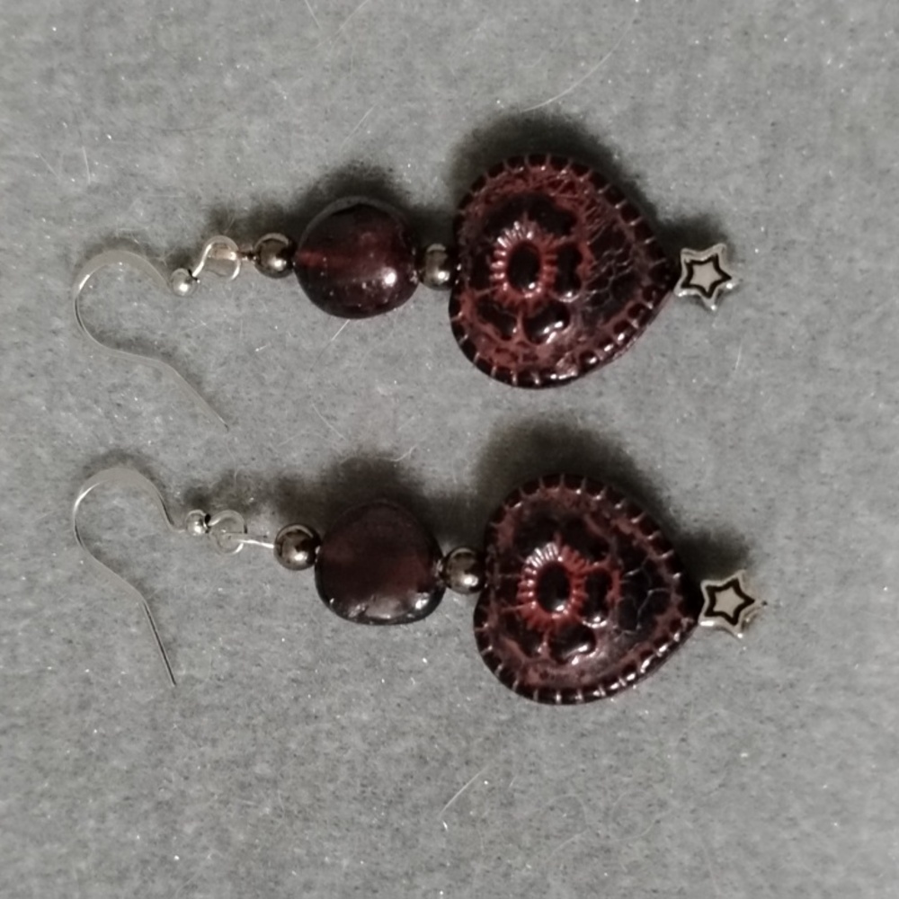 Hand Crafted Dark Red And Black Floral Heart Czech Glass With Garnet Earrings - Picture 5 of 6